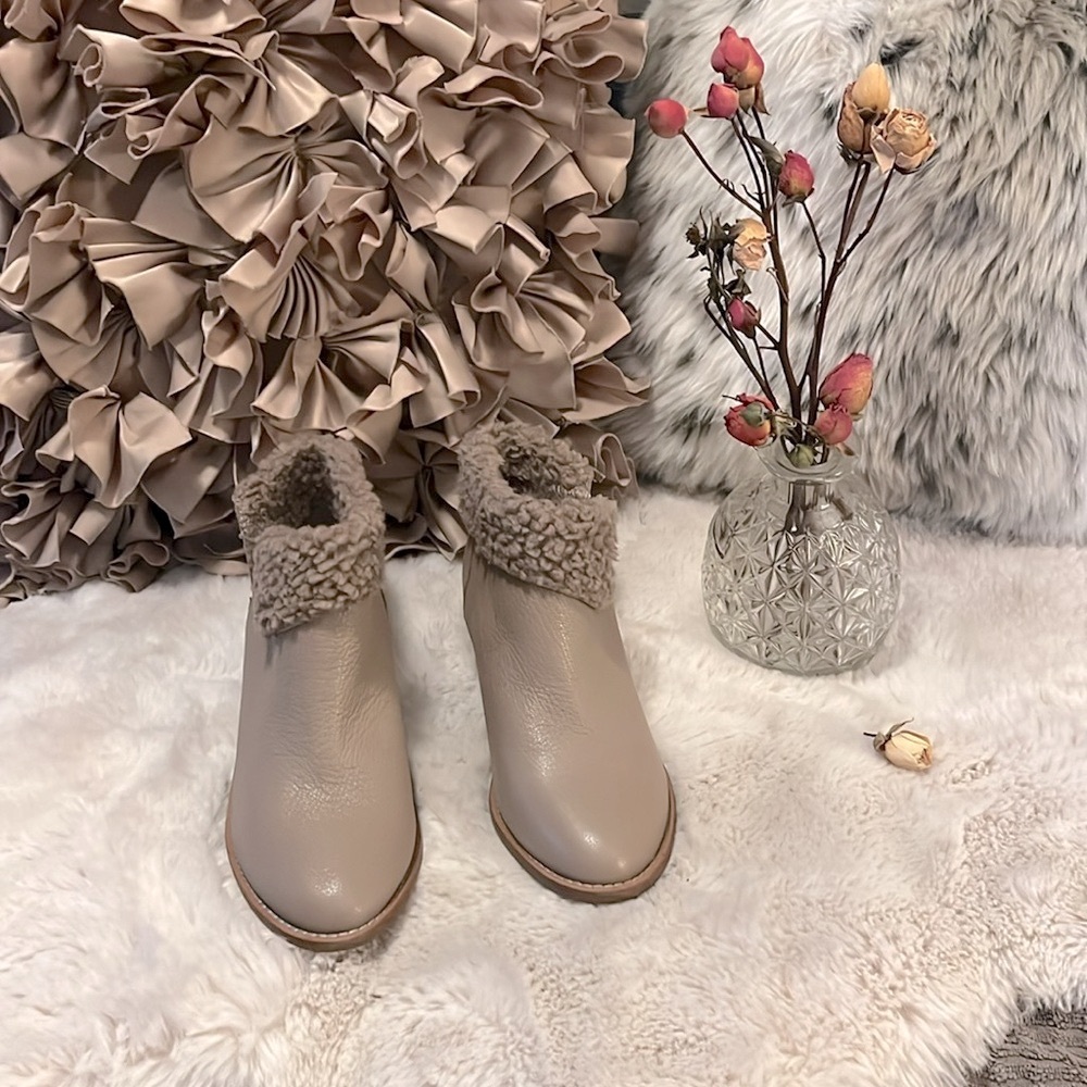 Kelsi Dagger Women’s Brooklyn Kayak Taupe Leather Faux Shearling Ankle Boots 8